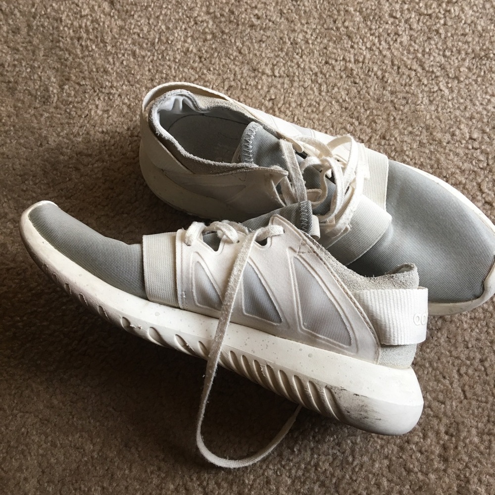 Adidas tennis shoes